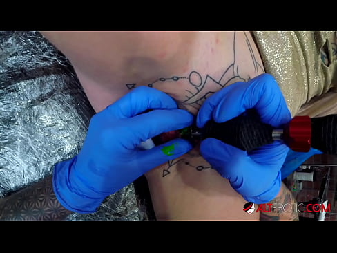 ❤️ Extremamente tatuada, a brasa Sully Savage fez uma tatuagem em seu clítoris Porno bonito em pt-br.slowheat.top ❌️❤